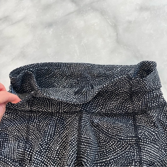 LuLuLemon 26” super lightweight legging. Black and white dots. 4 - Picture 10 of 16